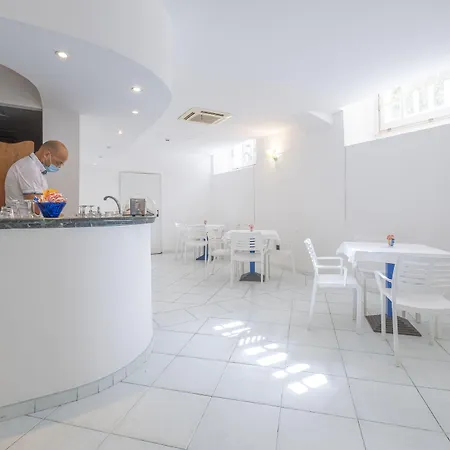 德尔索酒店 酒店